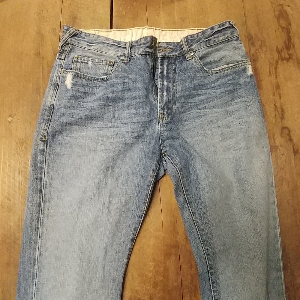 Unionbay 32x34 means Relaxed Straight Jeans